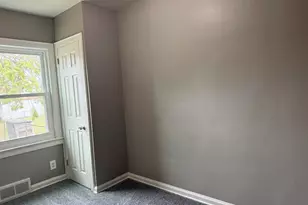 182 Bondie St, Wyandotte, MI 48192 - Photo 7