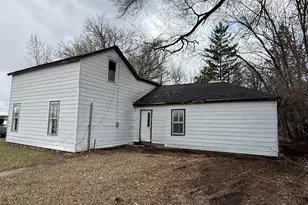 115 E 4th St, Evart, MI 49631 - Photo 25