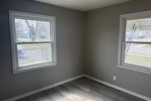 26700 Grandmont St, Roseville, MI 48066 - Photo 9