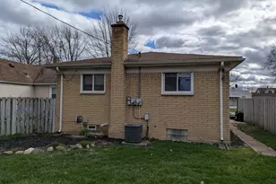 2140 Olive Ave, Lincoln Park, MI 48146 - Photo 5