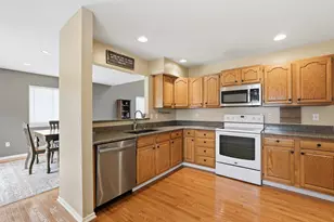 1223 Lori Ln, Fenton, MI 48430 - Photo 9