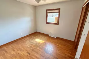 1565 N Teakwood Dr, Stevensville, MI 49127 - Photo 9