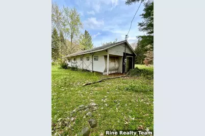 10624 W 22 1/2 Road, Mesick, MI 49668 - Photo 3