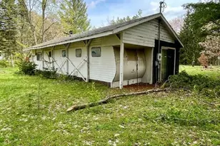 10624 W 22 1/2 Rd, Mesick, MI 49668 - Photo 3