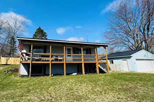 305 Monroe Ave, Big Rapids, MI 49307 - Photo 1