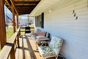 305 Monroe Ave, Big Rapids, MI 49307 - Photo 5