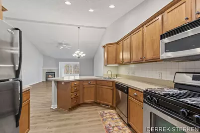 8955 N Clearwater Drive, Zeeland, MI 49464 - Photo 9