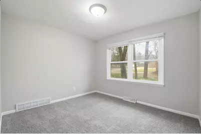 812 N Church Street, Hastings, MI 49058 - Photo 9