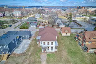 382 W Muskegon Ave, Muskegon, MI 49440 - Photo 89