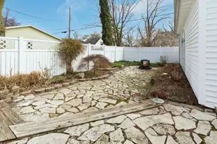 2521 Thayer Dr, Saint Joseph, MI 49085 - Photo 25