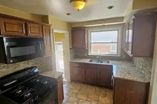 21345 Newcastle Rd, Harper Woods, MI 48225 - Photo 7