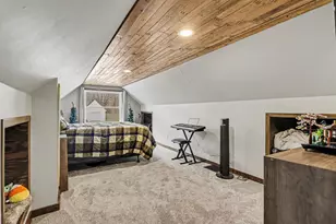 811 9th St, Three Rivers, MI 49093 - Photo 11