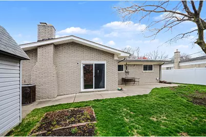 33057 Sherwood Forest Drive, Sterling Heights, MI 48310 - Photo 21