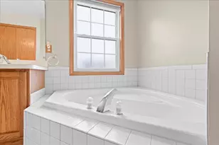 3168 MacKenzie Dr, Howell, MI 48843 - Photo 15