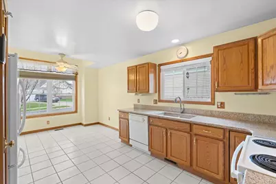 3168 Mackenzie Drive, Howell, MI 48843 - Photo 7