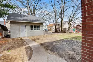 747 Prince St SE, Grand Rapids, MI 49507 - Photo 25