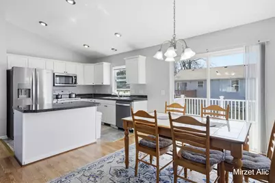 300 Regent Street SE, Grand Rapids, MI 49548 - Photo 15