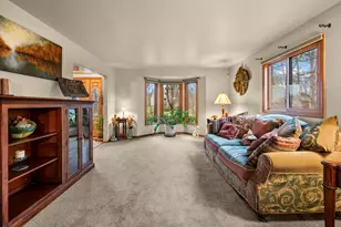 12091 Pembrooke Cir, South Lyon, MI 48178 - Photo 15