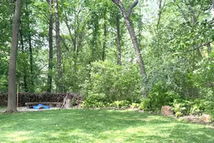 12091 Pembrooke Cir, South Lyon, MI 48178 - Photo 5
