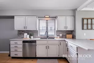 412 Hastings St, Allegan, MI 49010 - Photo 11