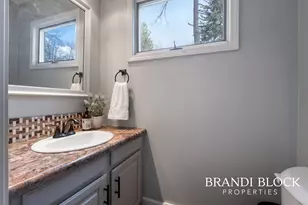 412 Hastings St, Allegan, MI 49010 - Photo 17