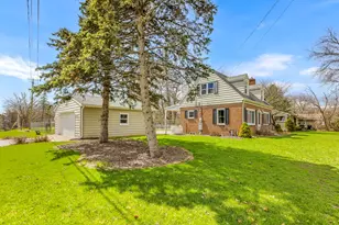 320 River St, Hillsdale, MI 49242 - Photo 3