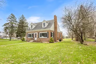 320 River St, Hillsdale, MI 49242 - Photo 21