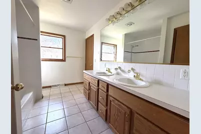 3382 Devon Drive NE, Grand Rapids, MI 49546 - Photo 11