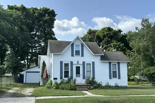 315 4th Ave, Manistee, MI 49660 - Photo 1