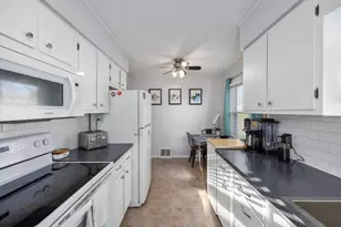 931 Ariebill St SW, Wyoming, MI 49509 - Photo 7