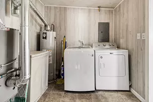 48758 Sully Dr, Belleville, MI 48111 - Photo 13