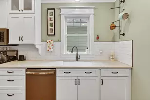 2214 Shelter Pointe Dr, Kalamazoo, MI 49008 - Photo 15