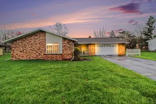 37625 Whitney Dr, Wayne, MI 48184 - Photo 1