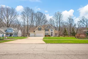 2755 Southfork Dr, Stevensville, MI 49127 - Photo 5