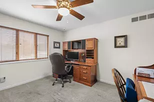 42282 E Edward Dr, Clinton Twp, MI 48038 - Photo 19