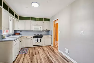 682 Budlong Street, Adrian, MI 49221 - Photo 11