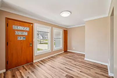 682 Budlong Street, Adrian, MI 49221 - Photo 3
