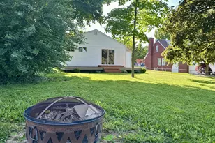 682 Budlong St, Adrian, MI 49221 - Photo 35