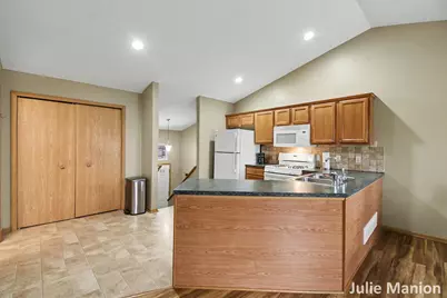 7499 Navajo Valley Drive SW, Byron Center, MI 49315 - Photo 7