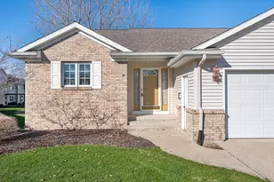 79 Jason Ridge Ct SW, Grand Rapids, MI 49534 - Photo 3