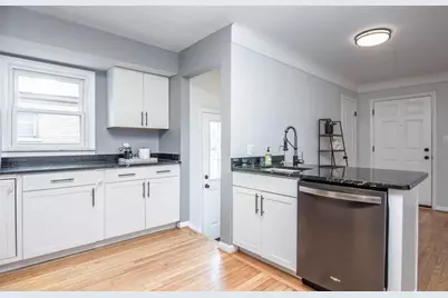 14030 Elgin St Street, Oak Park, MI 48237 - Photo 5