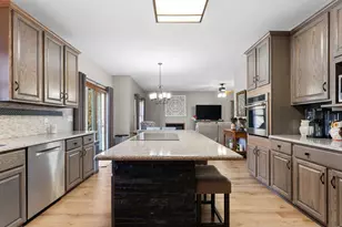 9109 Pine Hill Ct, Saline, MI 48176 - Photo 9