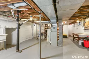 2208 Dawson Ave NE, Grand Rapids, MI 49505 - Photo 33