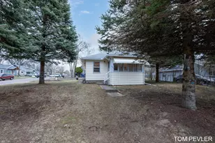 2208 Dawson Ave NE, Grand Rapids, MI 49505 - Photo 39