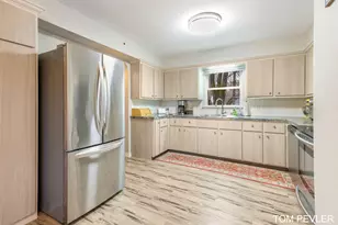 2208 Dawson Ave NE, Grand Rapids, MI 49505 - Photo 11