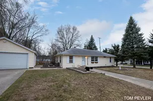 2208 Dawson Ave NE, Grand Rapids, MI 49505 - Photo 43