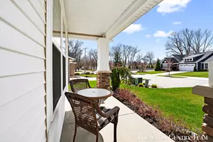 17488 Shinnecock Dr, Spring Lake, MI 49456 - Photo 3