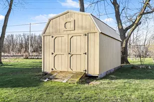 308 E Peck Ave, White Pigeon, MI 49099 - Photo 7