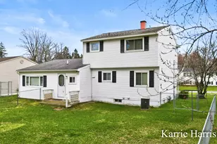 910 E Evergreen St, Greenville, MI 48838 - Photo 47