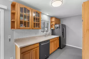 5620 Cheshire St, Portage, MI 49002 - Photo 9